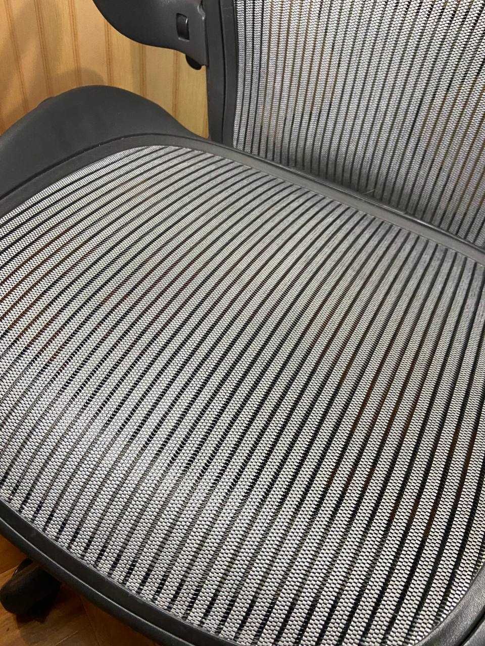 Кресло Herman Miller Aeron