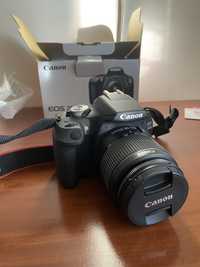 Фотоапарат дзеркальний Canon 2000D