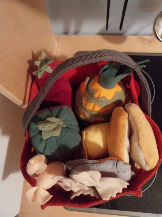 Kosz z warzywami i owocami Ikea