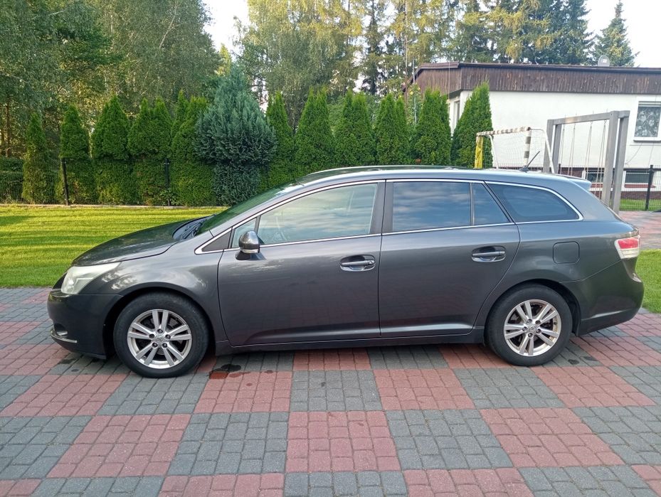 Toyota Avensis T27