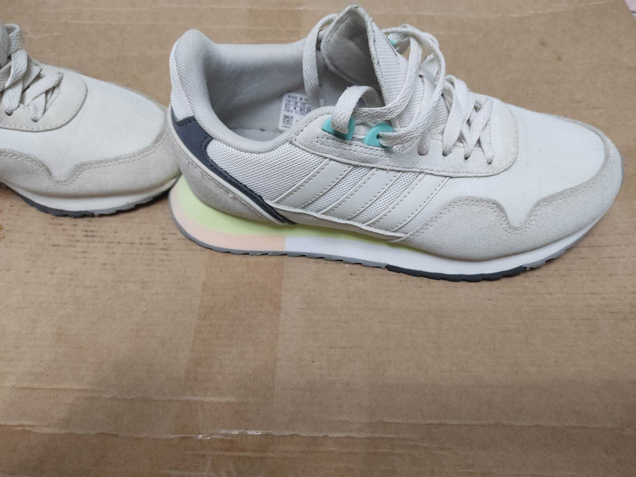 Кроссовки Adidas 8K 2020, размр 36 1/2, оригинал, в идеал. состоянии.