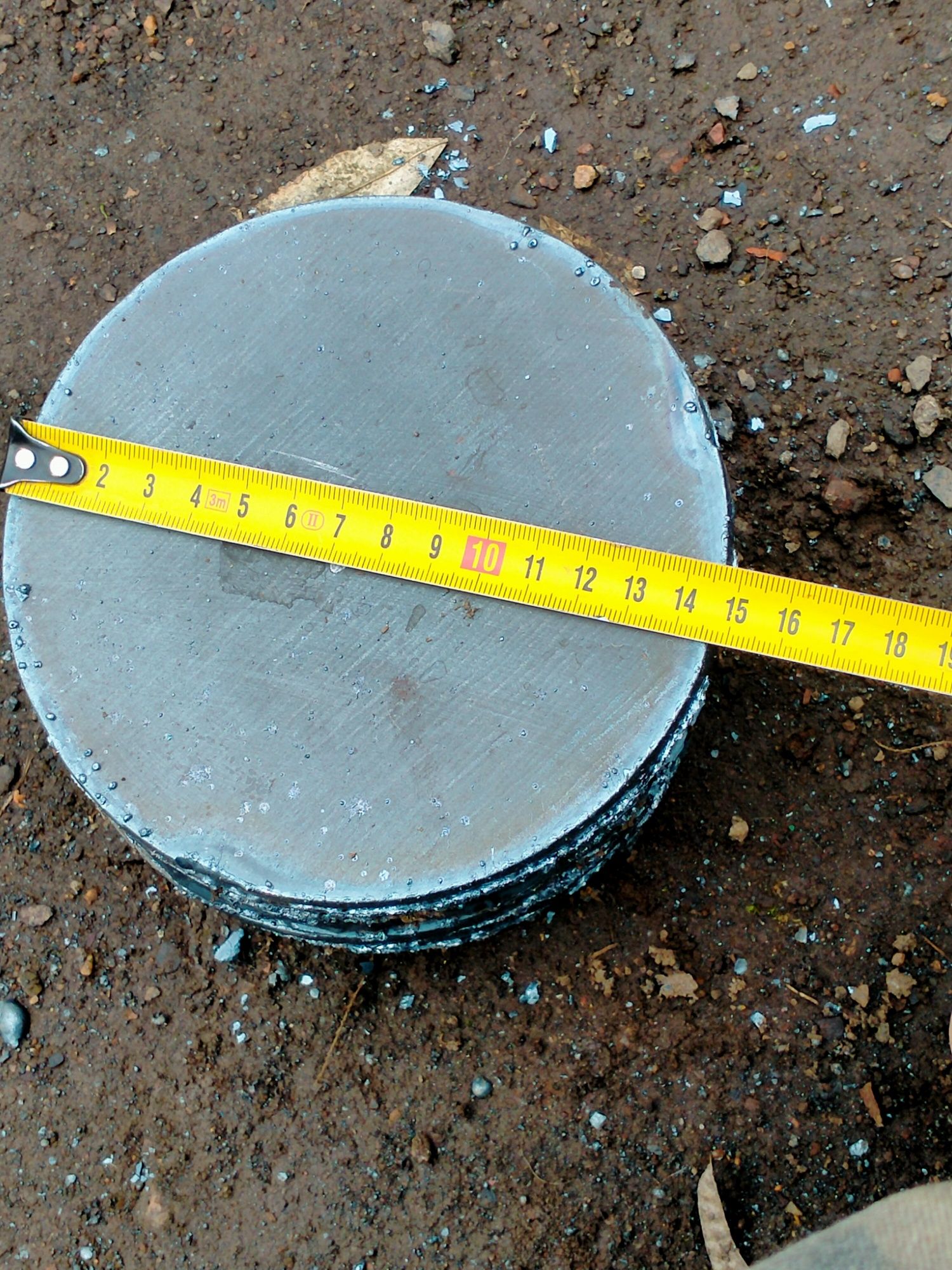 Круг метал 10мм и 8 мм. товщына.