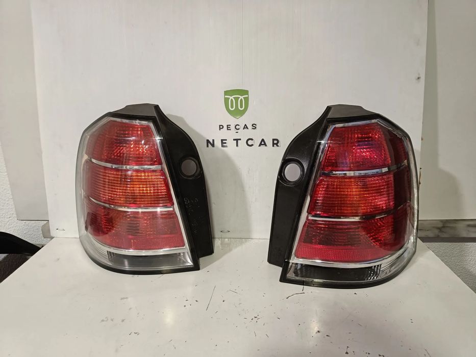 Farol Farolim Opel Zafira B 2008