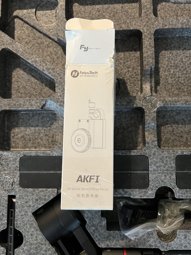 Gimbal FeiyuTech AK2000 + follow focus