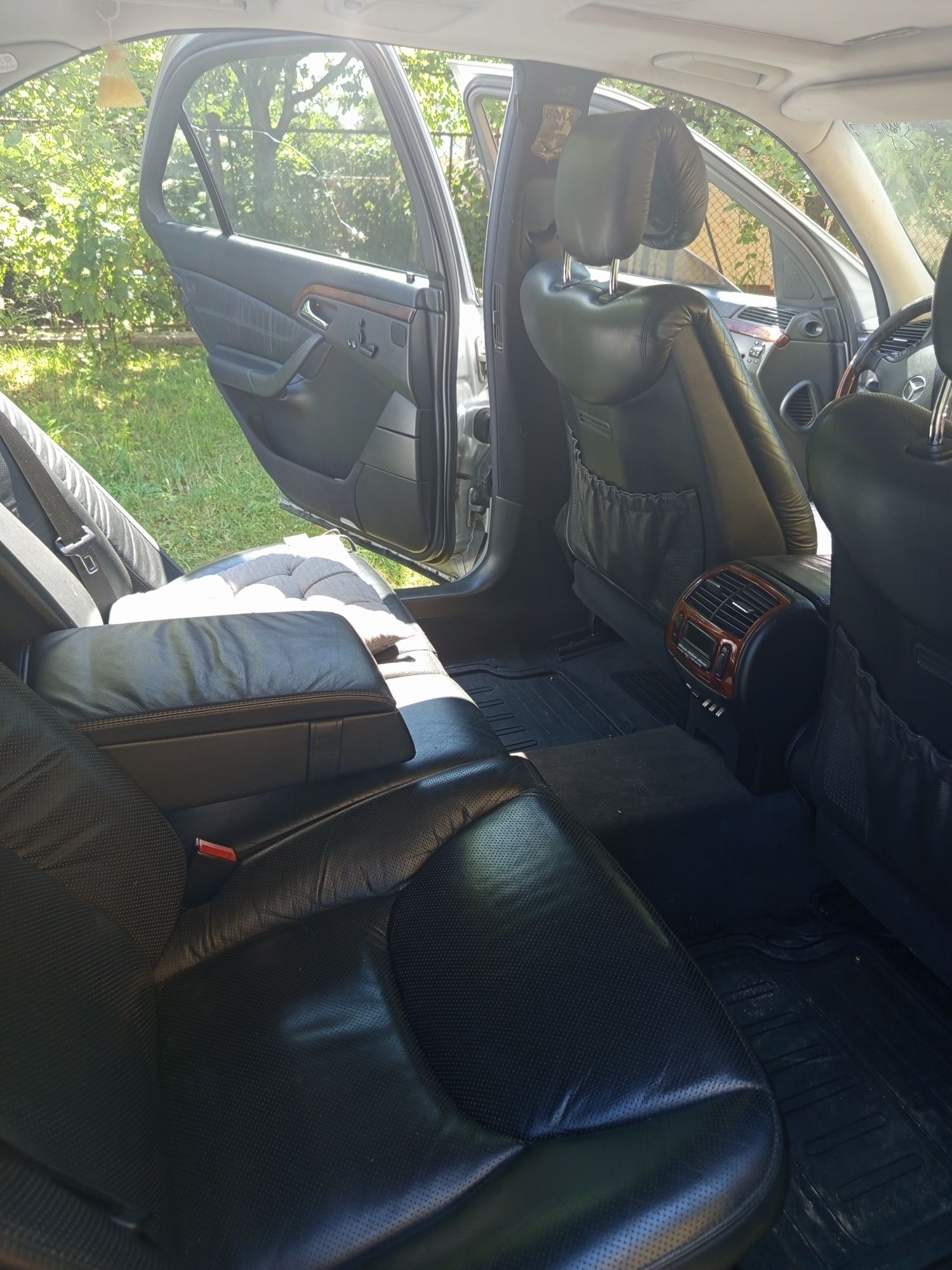 Продам Мерседес W220 S