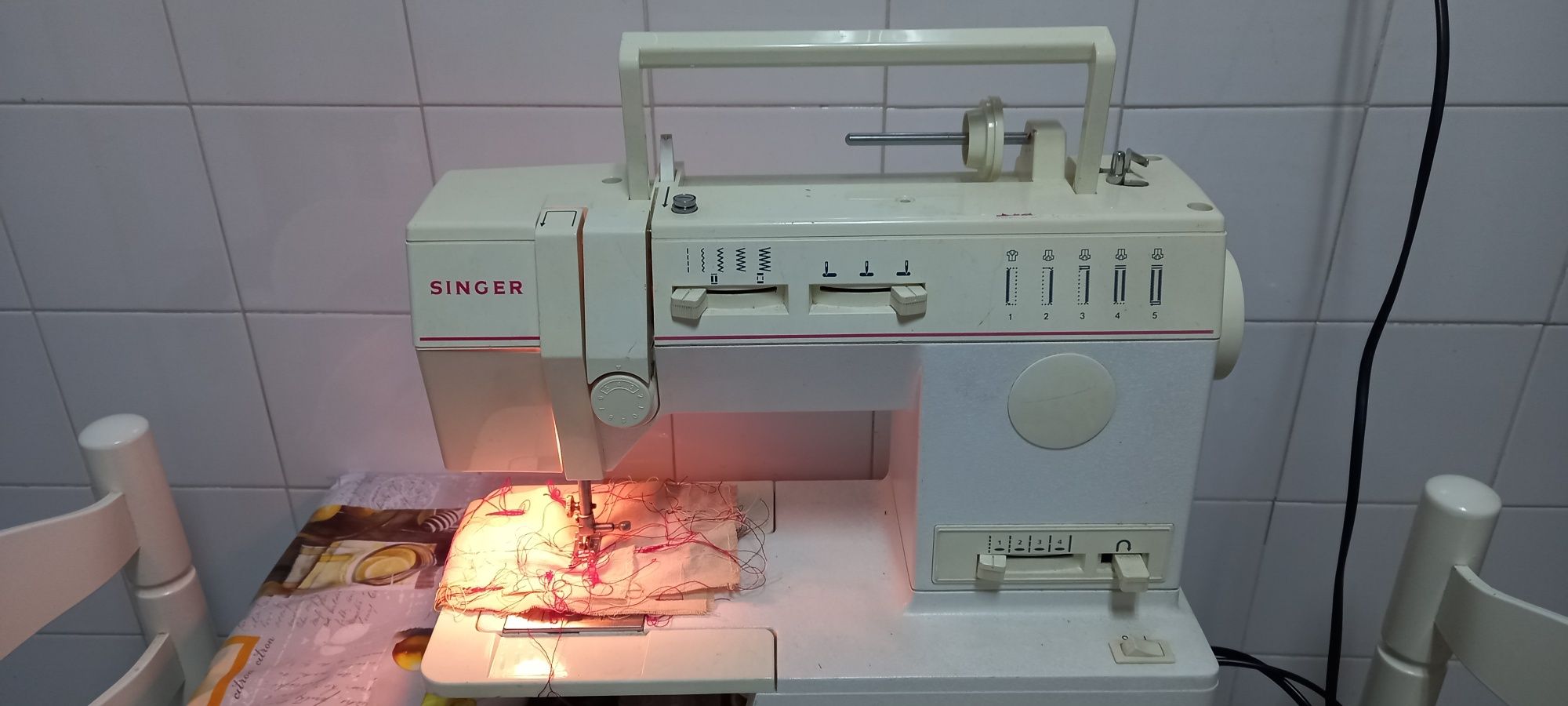 Máquina de costura SINGER 9012
