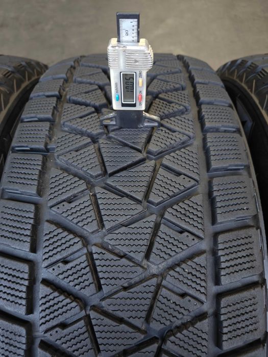 R18 285 60 шини зимові Bridgestone Blizzak DM-V2 відмінний стан Японія