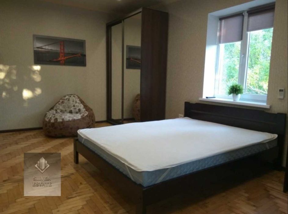 Сучасна 1к квартира в центрі міста.