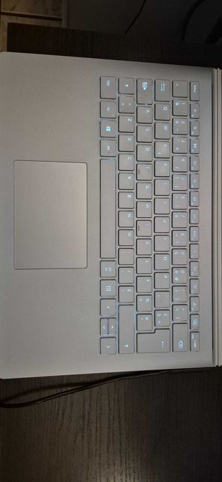SurfaceBook 2 13 3K dotykowy i7-8650 .16GB RAM 512SSD Win 11 pro