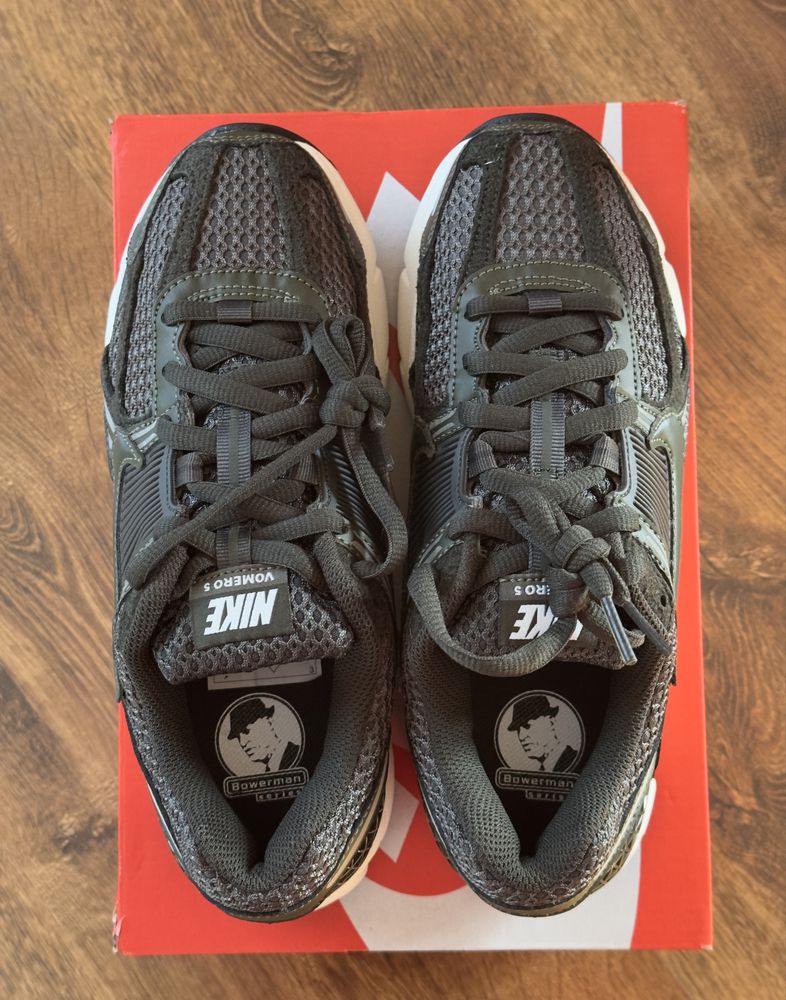 Кросівки W Nike ZOOM VOMERO 5