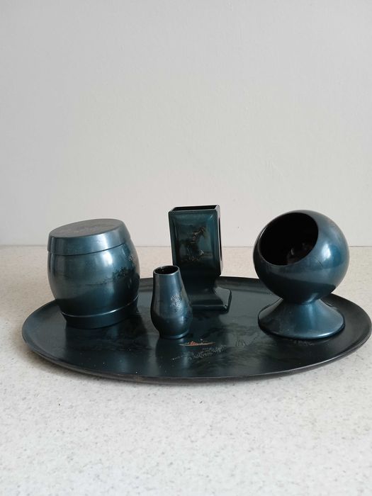 Akcesoria z chińskiej laki