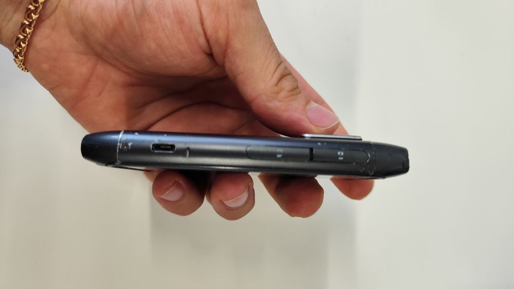 Нокіа н8 Nokia n8 ретро телефон флагман сімбіан металевий