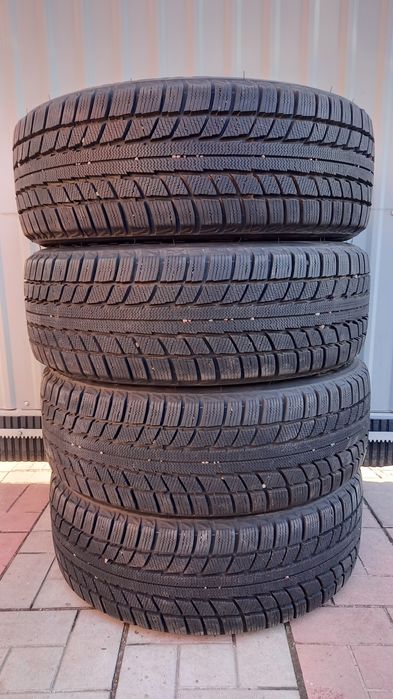 235/60 R18 Зимние шины Triangle Snow Lion TR777 
Зимние шины Trian