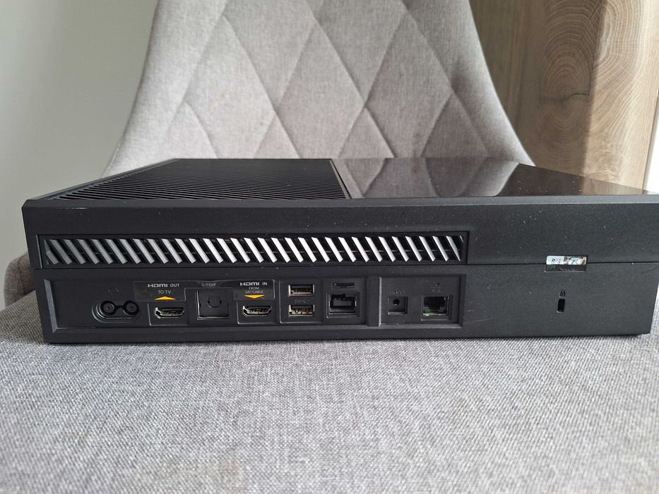 Konsola XBOX ONE Kompletna 500gb