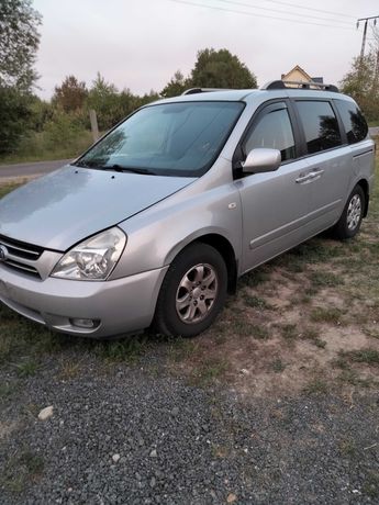 KIA Carnival, na części