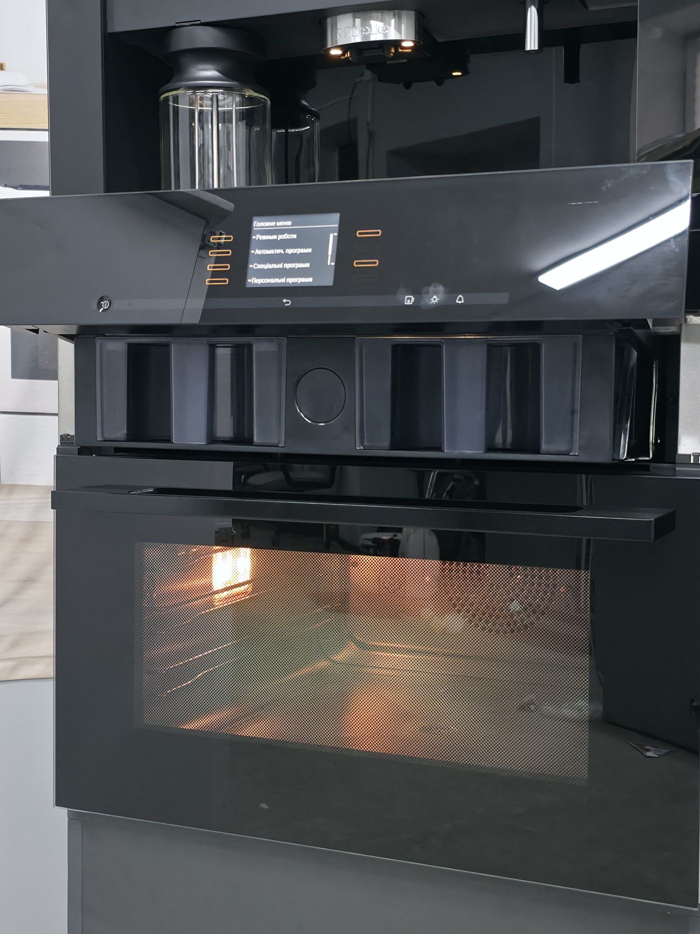 Комплект Духова шафа пароварка Miele DGC  кавомашина Miele CVA6805