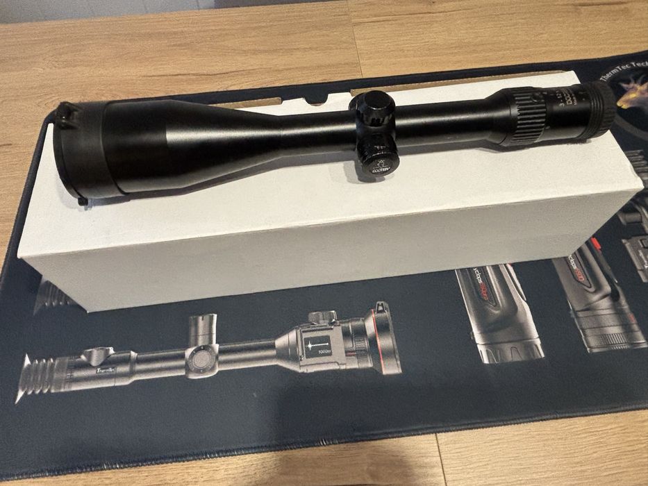 Luneta Docter 3-12x56 z podeświetlaną kropką.