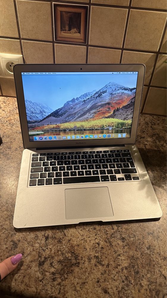 Laptop Macbook Apple + ładowarka Apple - 100% sprawny