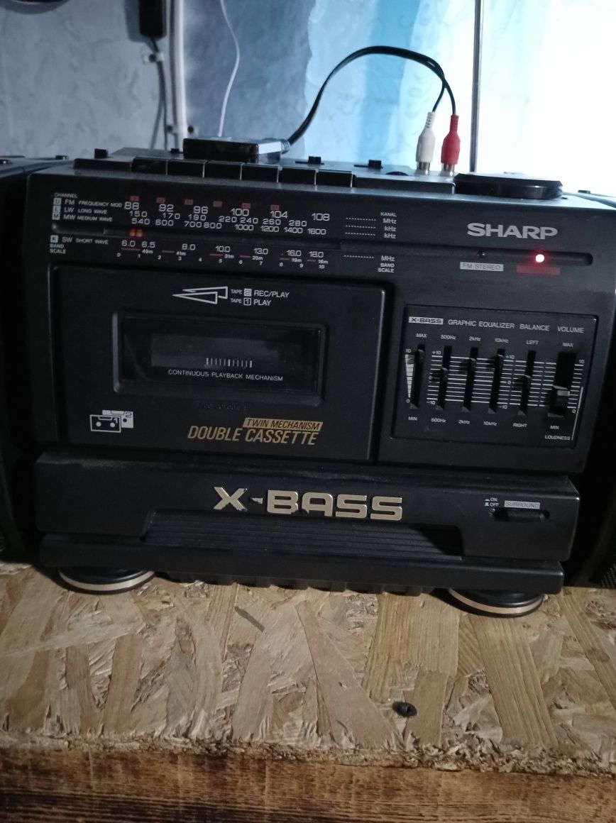 Продам SHARP c Блютуз
