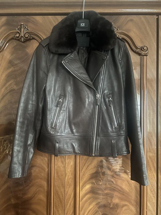 Шкіряна куртка massimo dutti