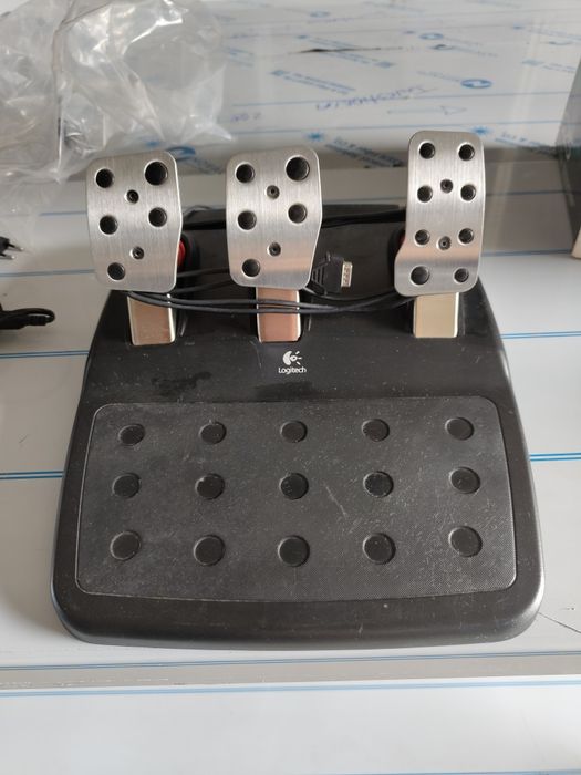 Volante Logitech G25+Pedais+Manete de mudanças (Volante e fole da Mane