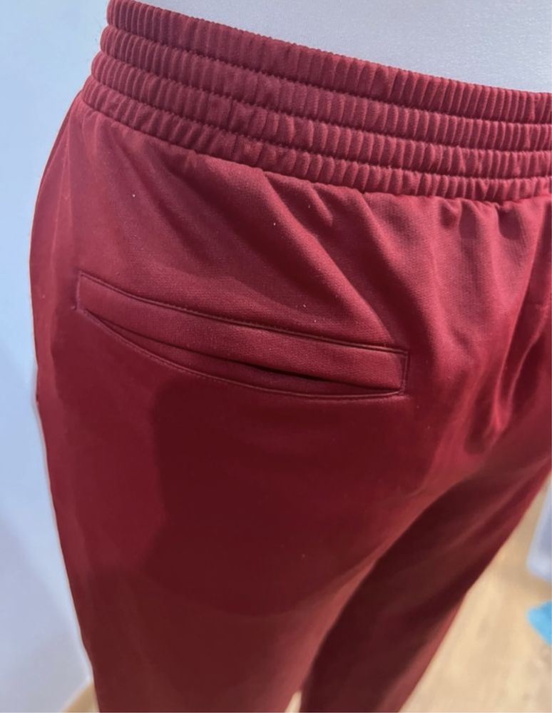 Dresy z szerokimi nogawkami Reebok