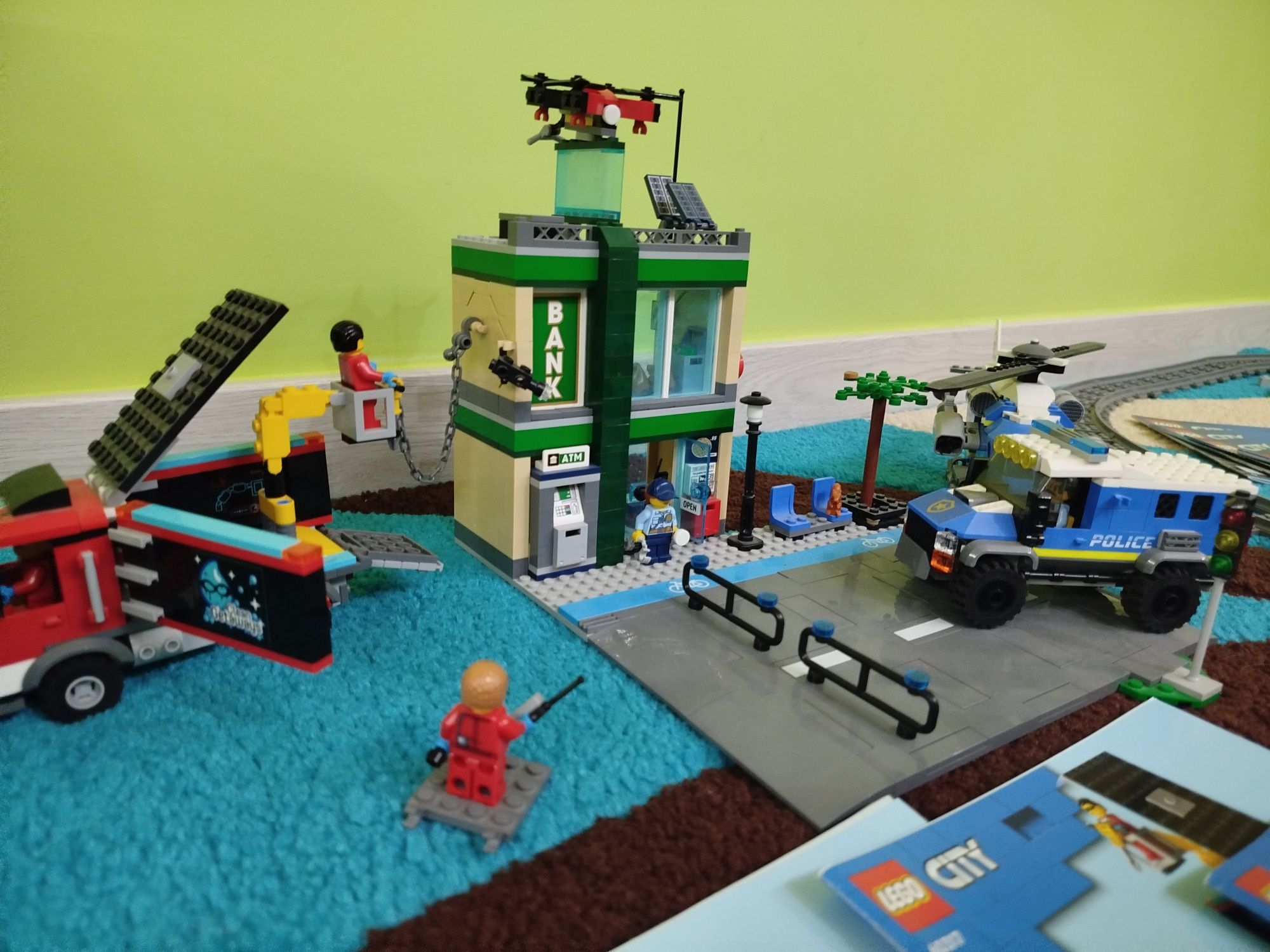 LEGO City 60317 napad na bank
