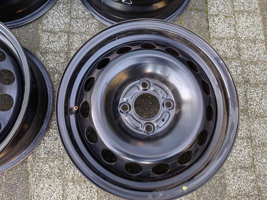 Ford Fiesta EcoSport B-max Courier 15" 6*15 ET37,5 felga stal Connect