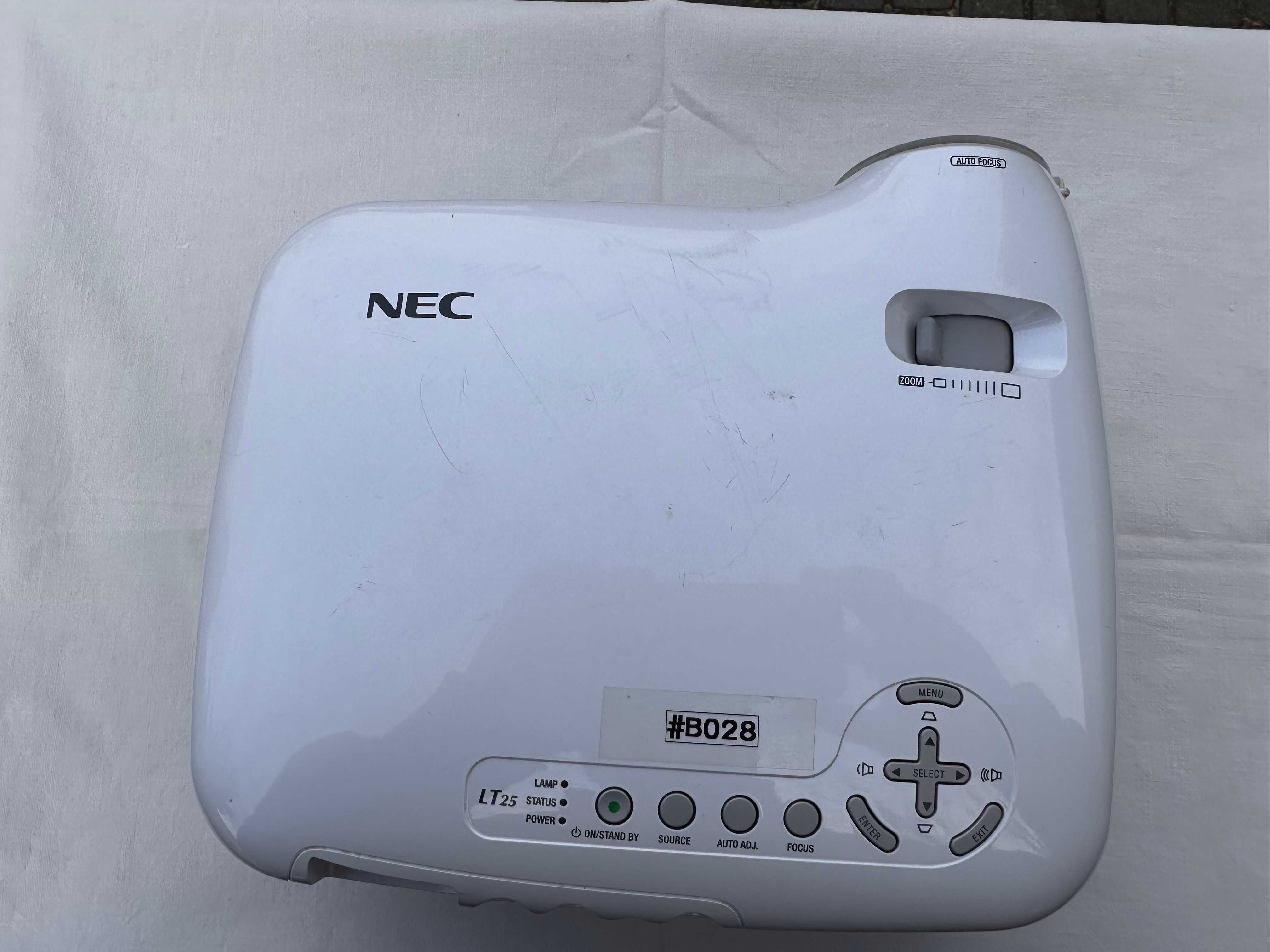Projektor multimedialny LCD NEC LT25/ biały