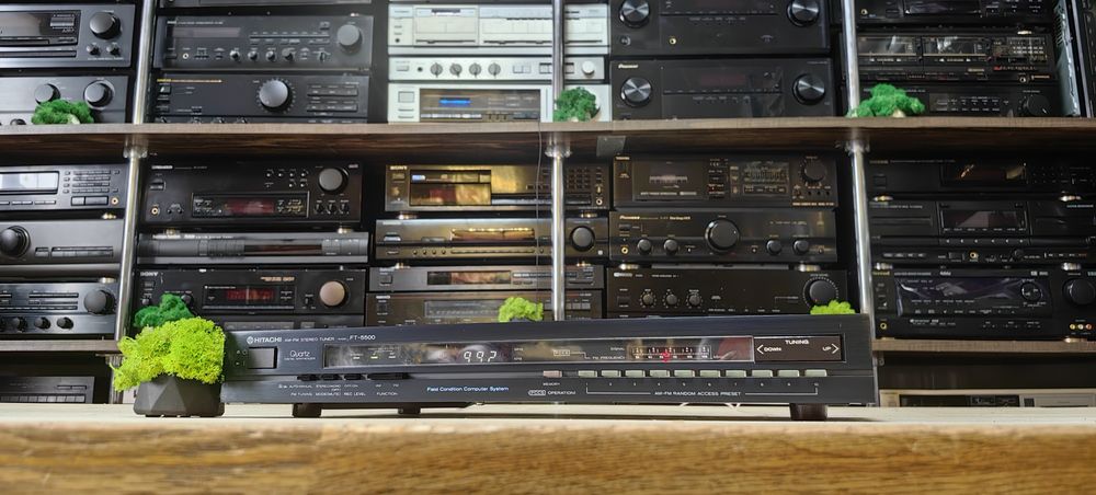 Тюнер Hitachi FT-5500