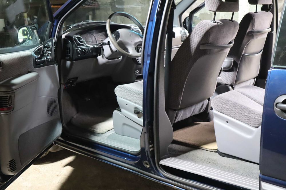 Chrysler Voyager 2000r. 2,5 Diesel 7 Osób