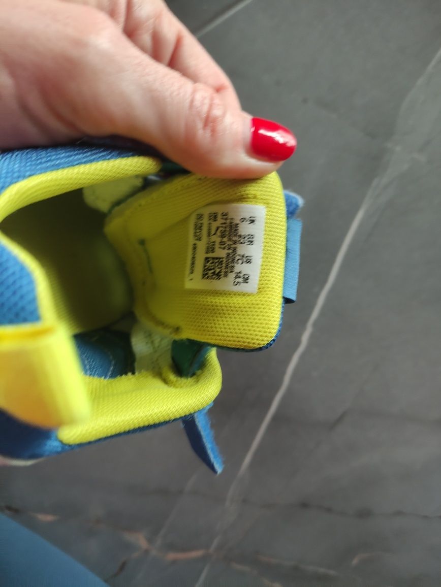 Buty Puma Courtflex v2 Mesh V Inf r.23