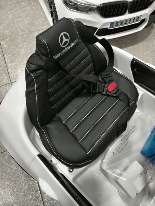 Carro eléctrico criança 12v rodas de borracha e assento alcochoado