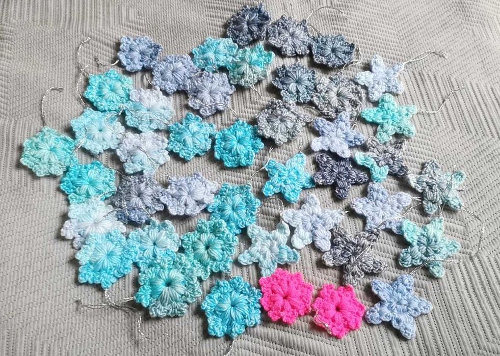 Płatek śniegu na szydełku, ozdoba świąteczna na choinkę handmade