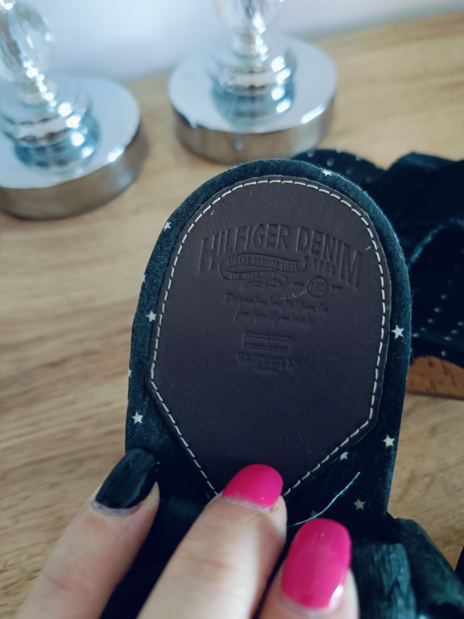 Sandały na obcasie Tommy Hilfiger 41 czarne