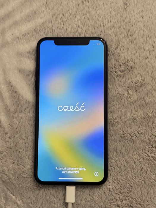 Iphone X w bardzo dobrym stanie
