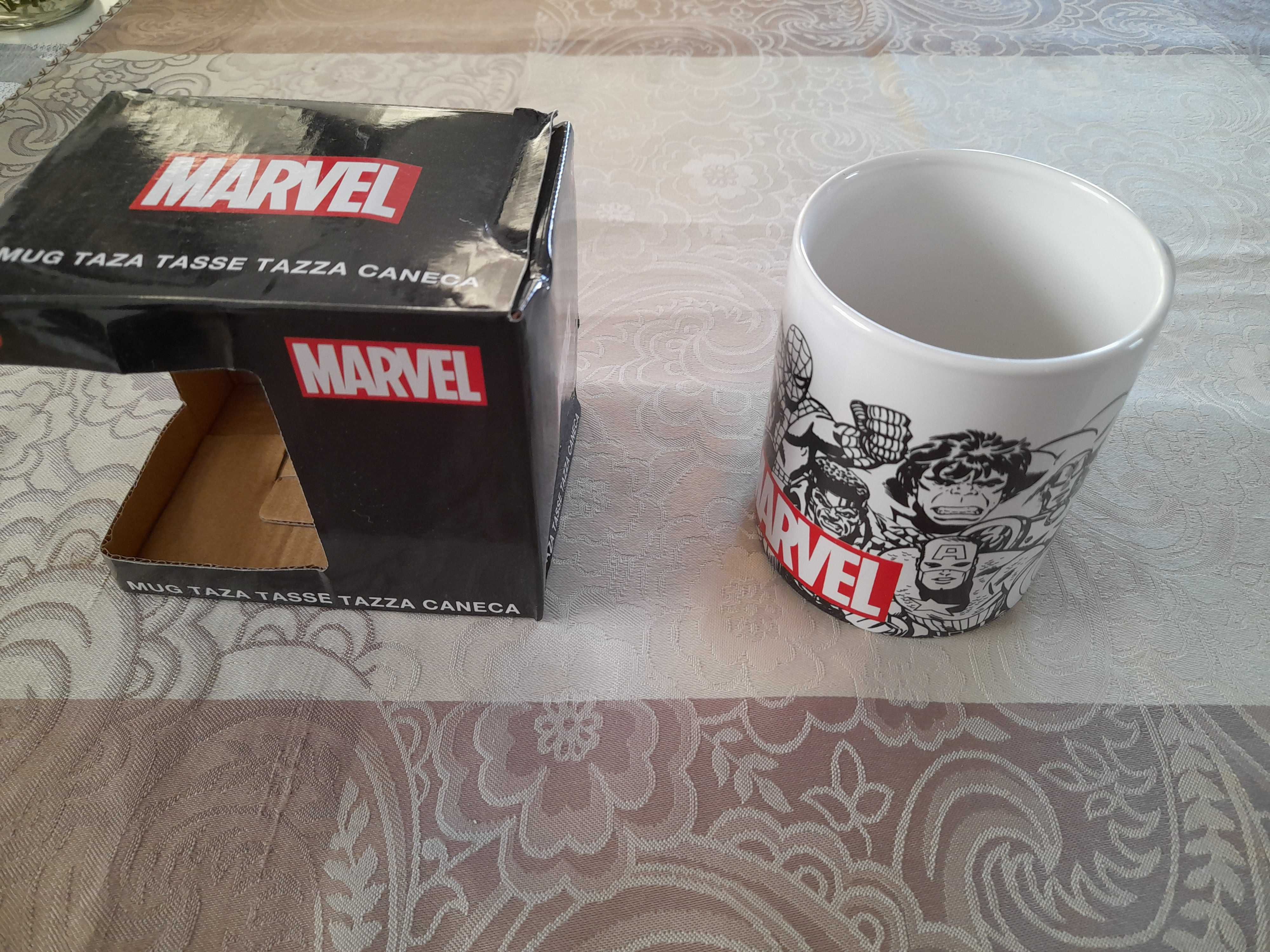 Kubek dla dzieci Marvel Mug Collage 380 ml