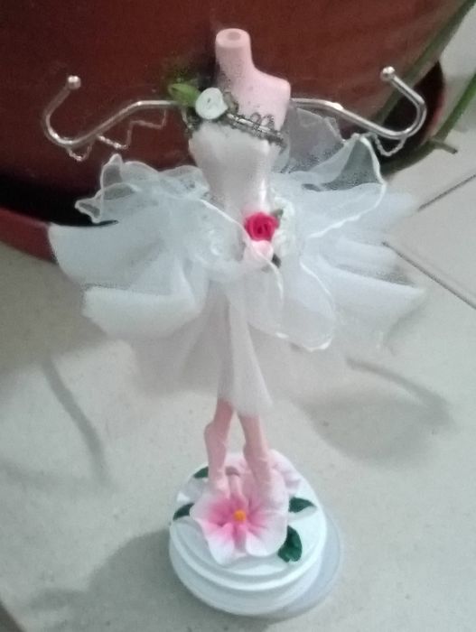 Bailarina musical/ suporte para jóias/ acessórios
