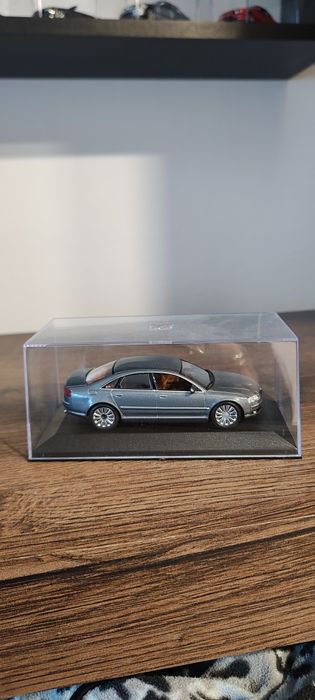 Audi A8 1:43 minichamps