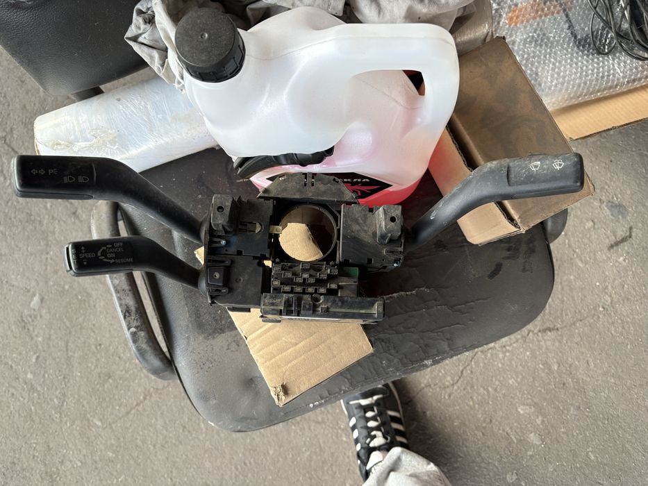 Блок перемикачів, гітара, круіз WV Passat B6