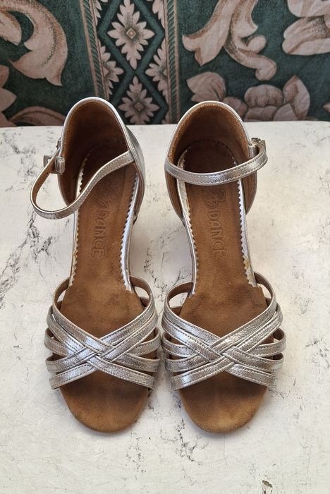 р.30 Дитячі босоніжки для бальних танців туфлі