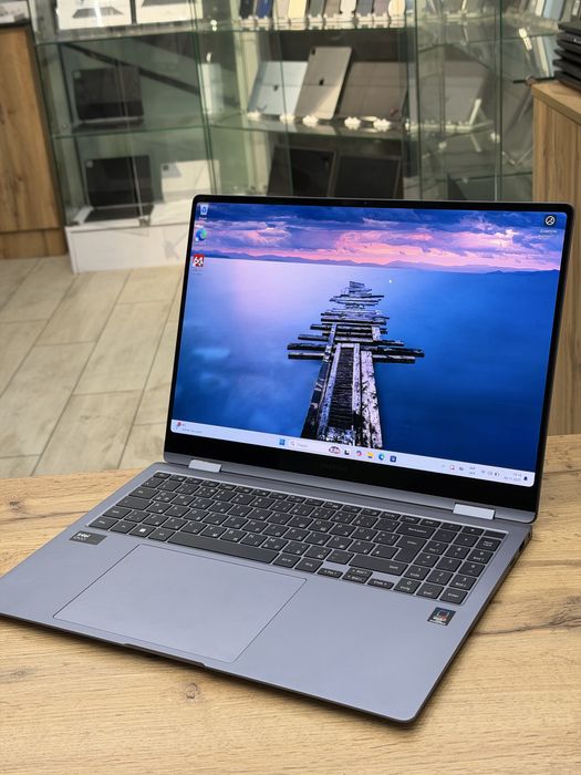 Samsung 16" Galaxy Book 4 Pro 360 2-in-1 Multi-Touch i7ultra/32/1tb