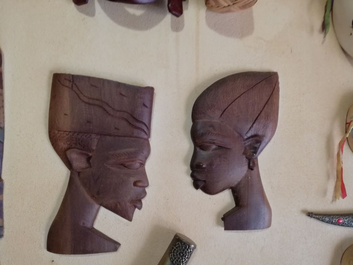 Caras africanas decorativas