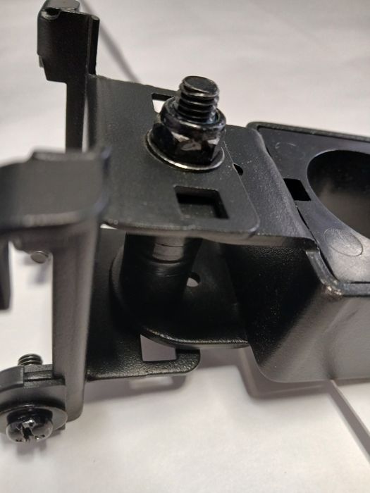 Uchwyt sufitowy do telewizora, model MCA3.