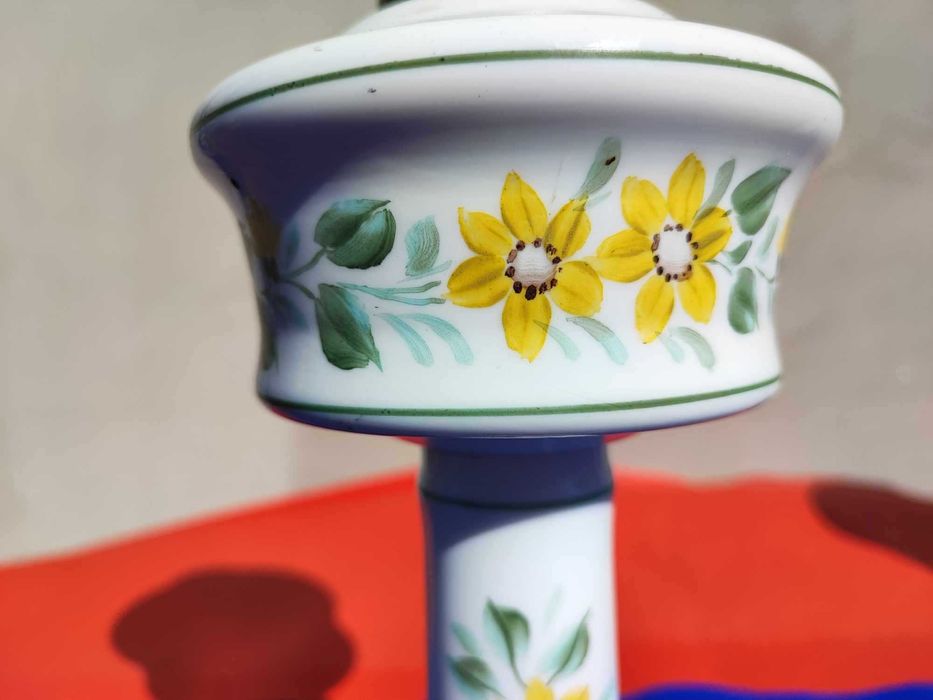 Przedwojenna podstawa porcelanowa do naftowa