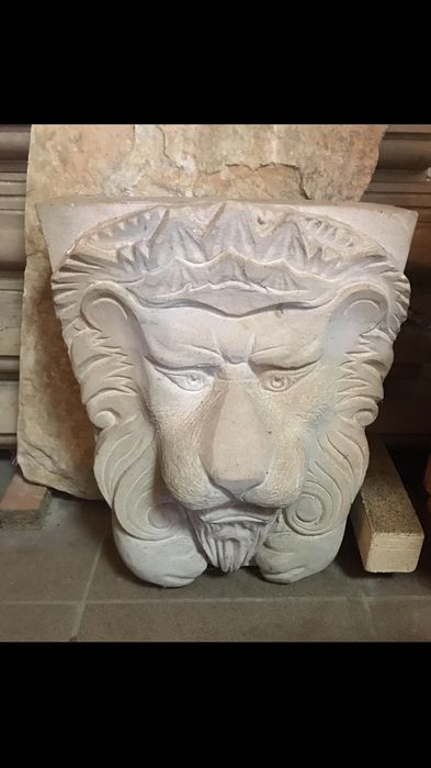 Граніт! Мармур! Залишки оздоблювальних матеріалів.