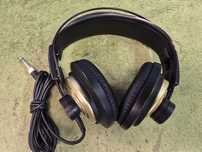AKG K121 STUDIO słuchawki stereo, jak nowe.