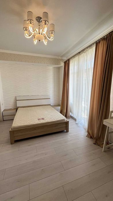 будинок  з зоною відпочинку та місцем двух авто по ціні квартири!!!