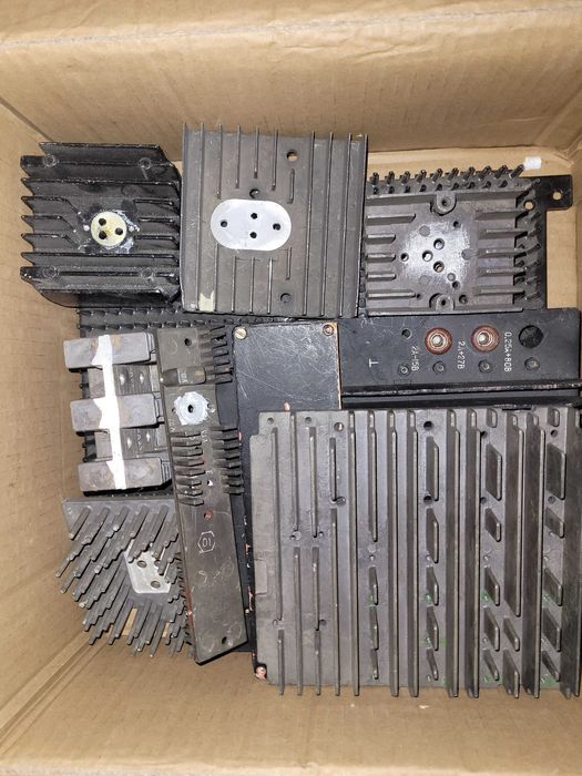 Радіатори охолодження алюмінієві для потужних транзисторів