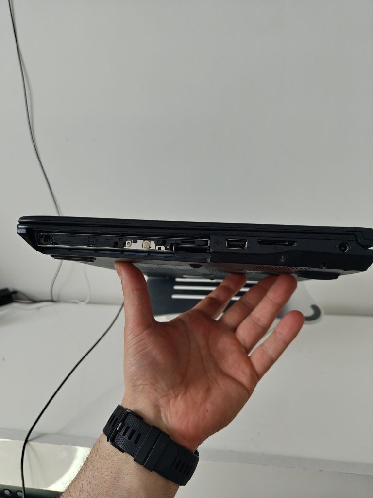 Ігровий ноутбук MSI gl62 / GTX 950m /i5 6300 HQ/6 ГБ/SSD 256